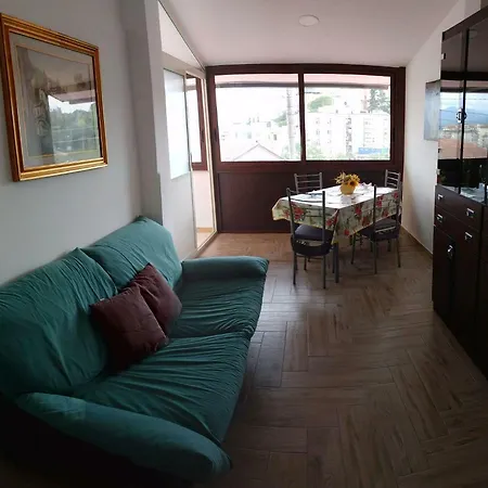 La Casa Del 